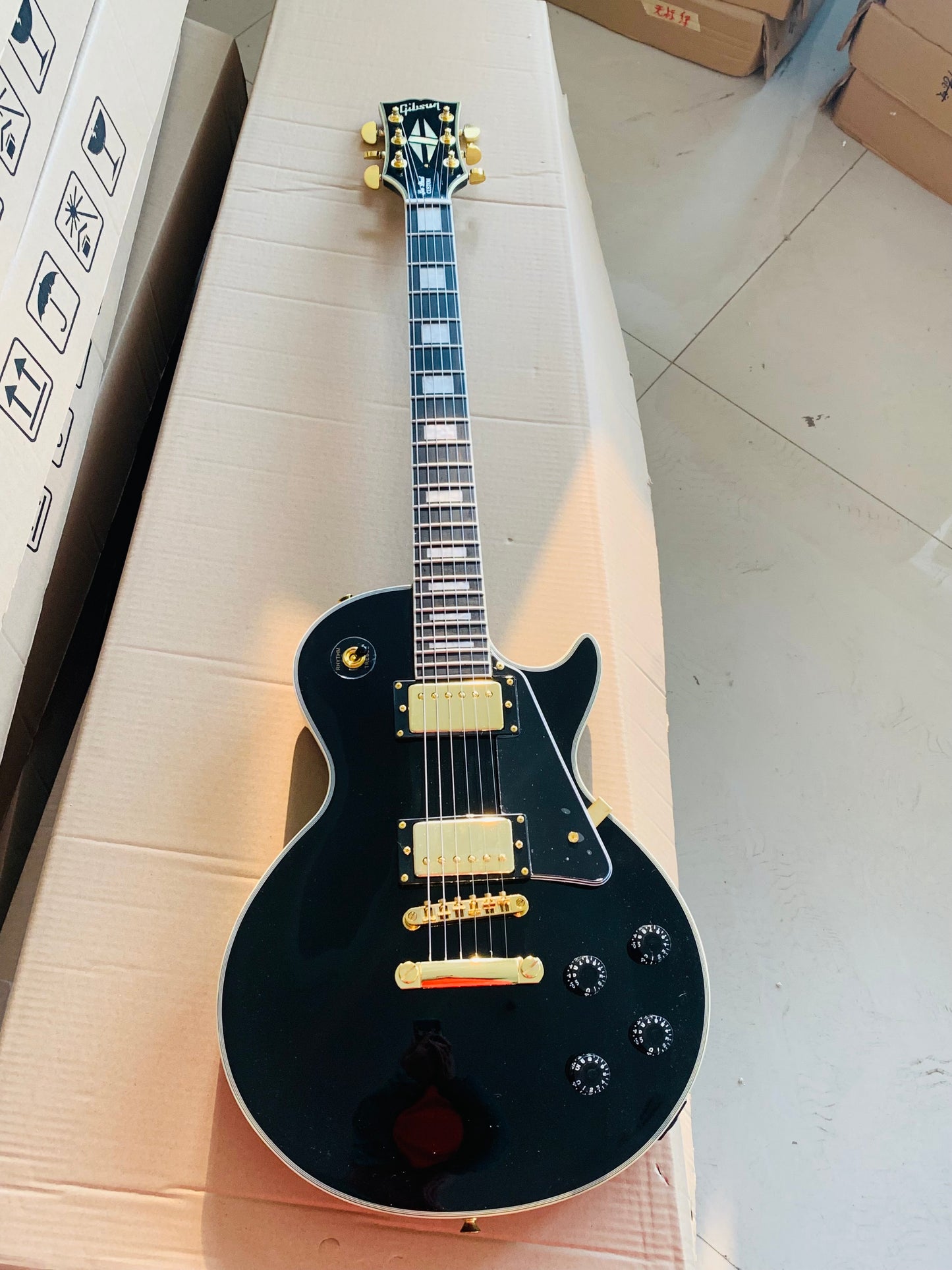 Gibson Les Paul Custom Shop Black Beauty Electric Guitar Chinese Replica