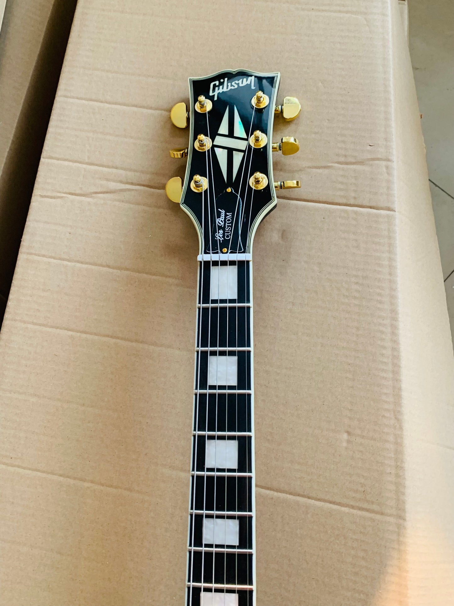 Gibson Les Paul Custom Shop Black Beauty Electric Guitar Chinese Replica